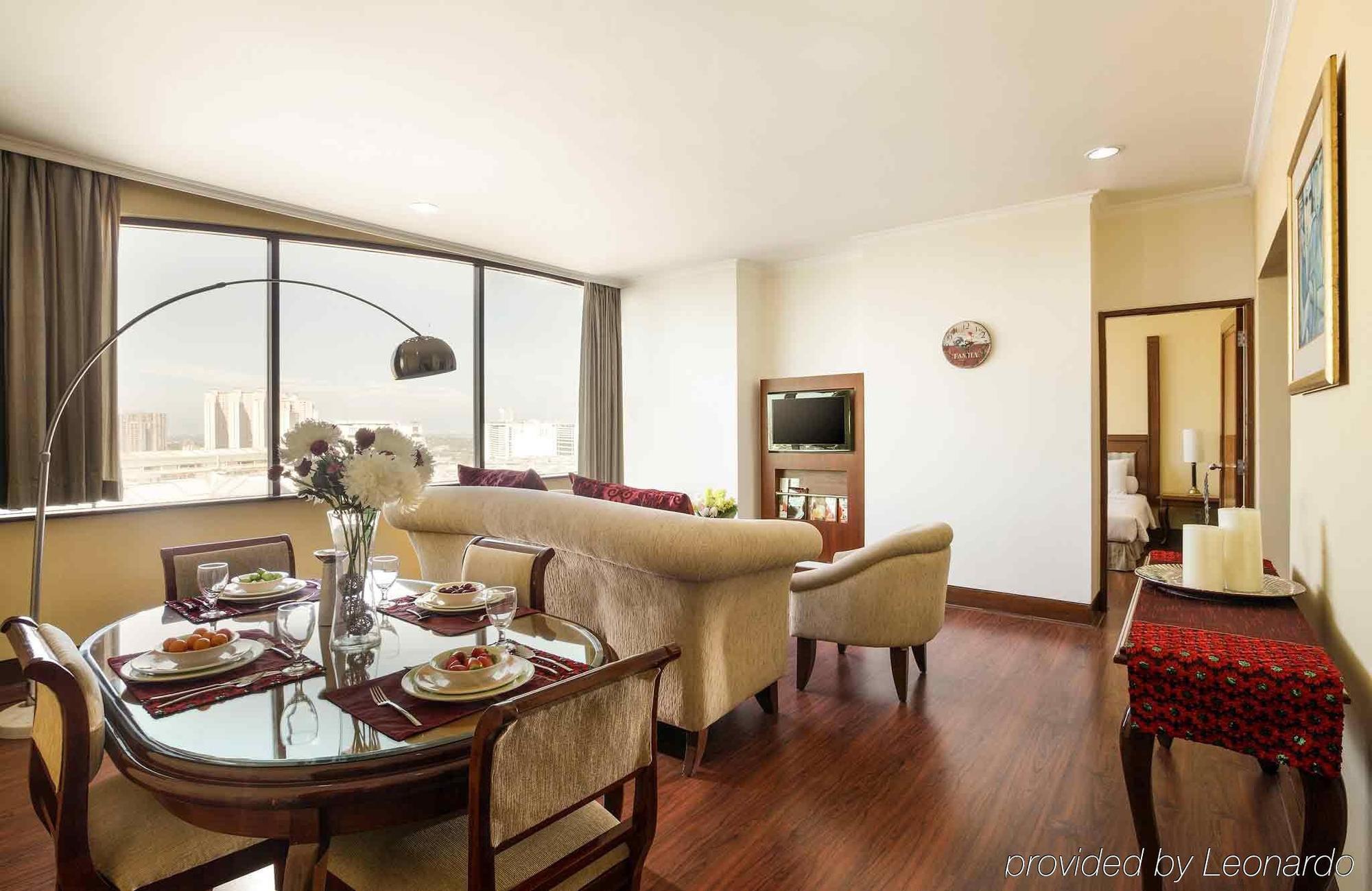 Ibis Mangga Dua Jacarta Exterior foto