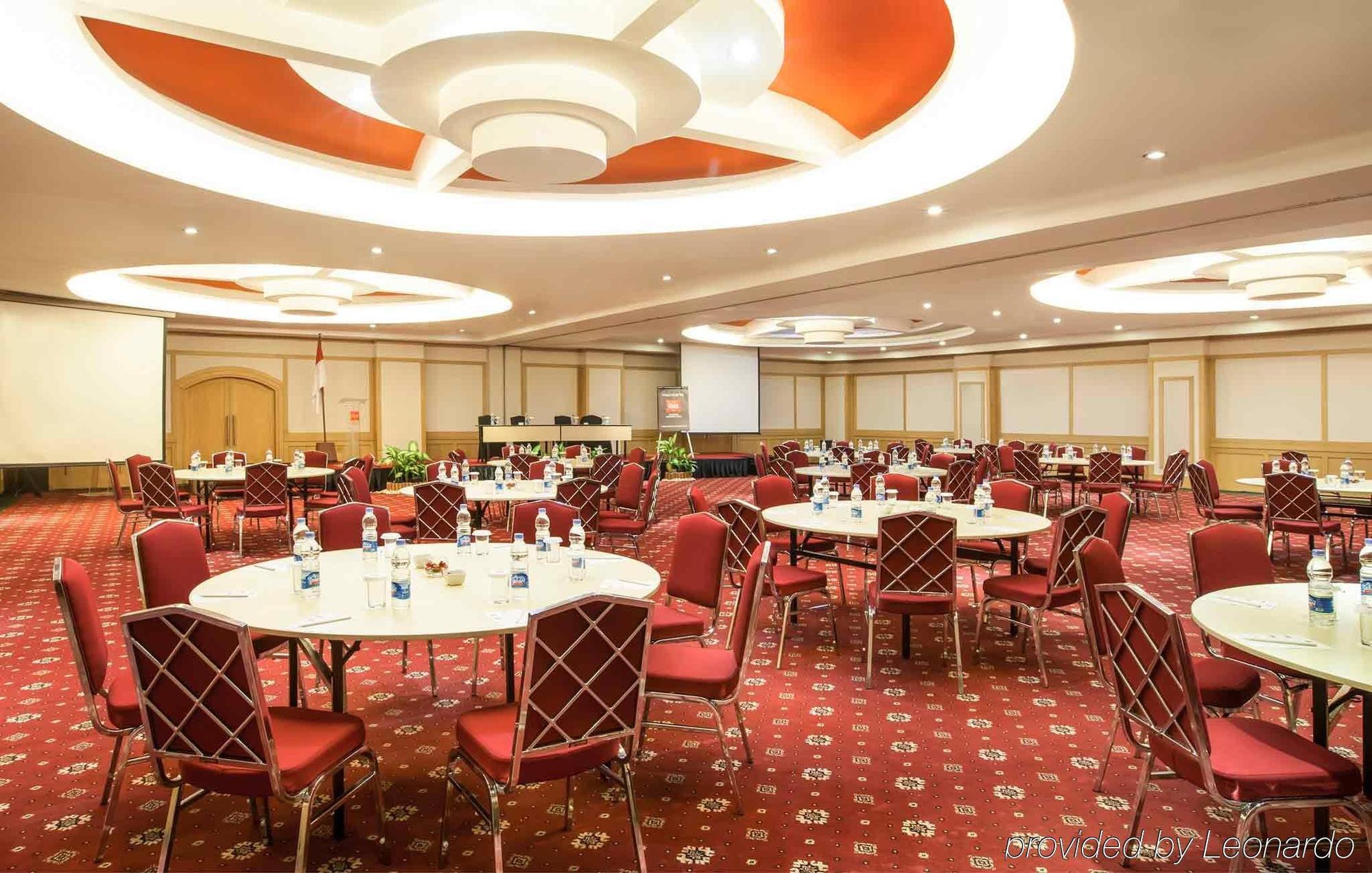 Ibis Mangga Dua Jacarta Exterior foto