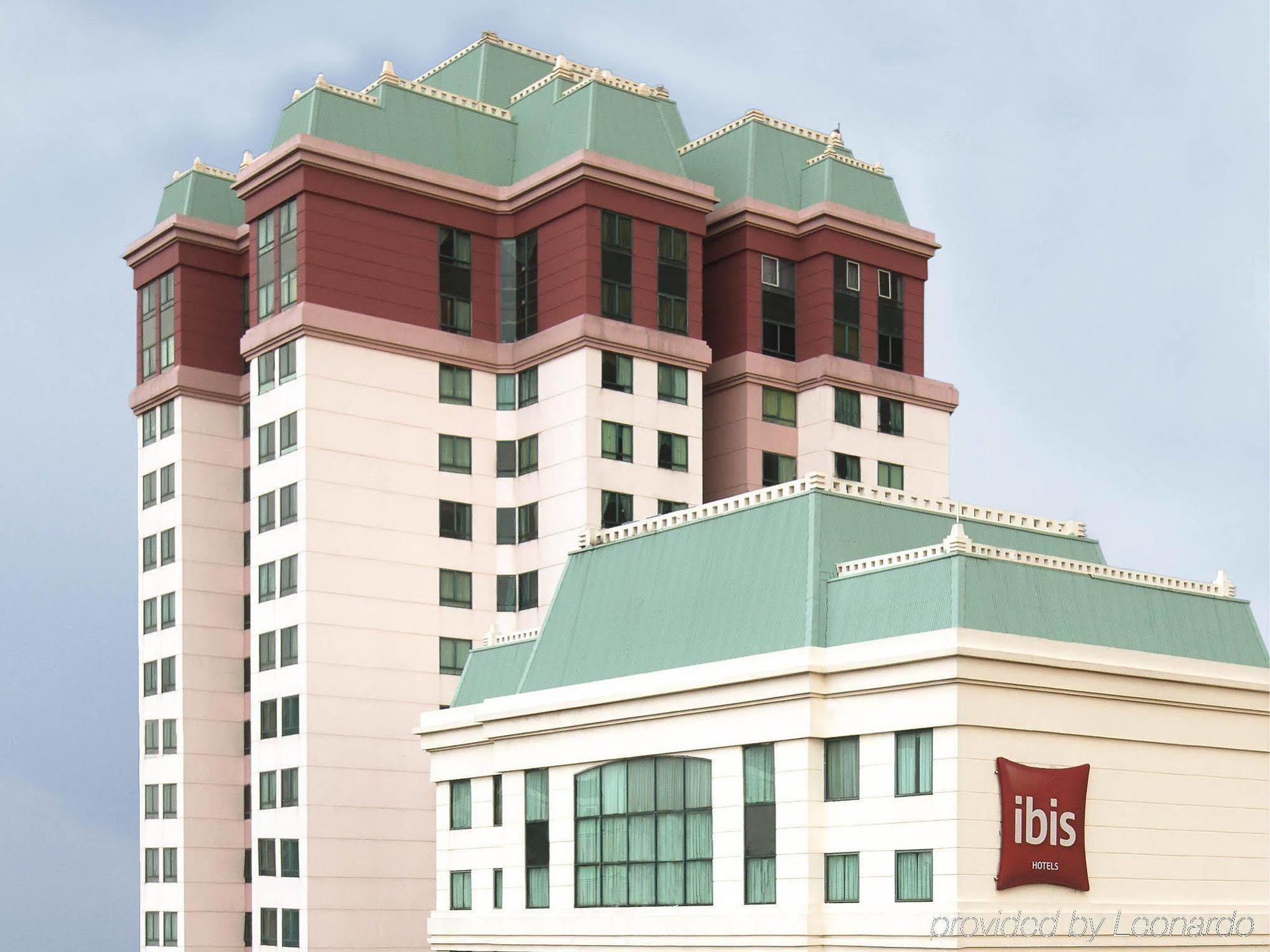 Ibis Mangga Dua Jacarta Exterior foto