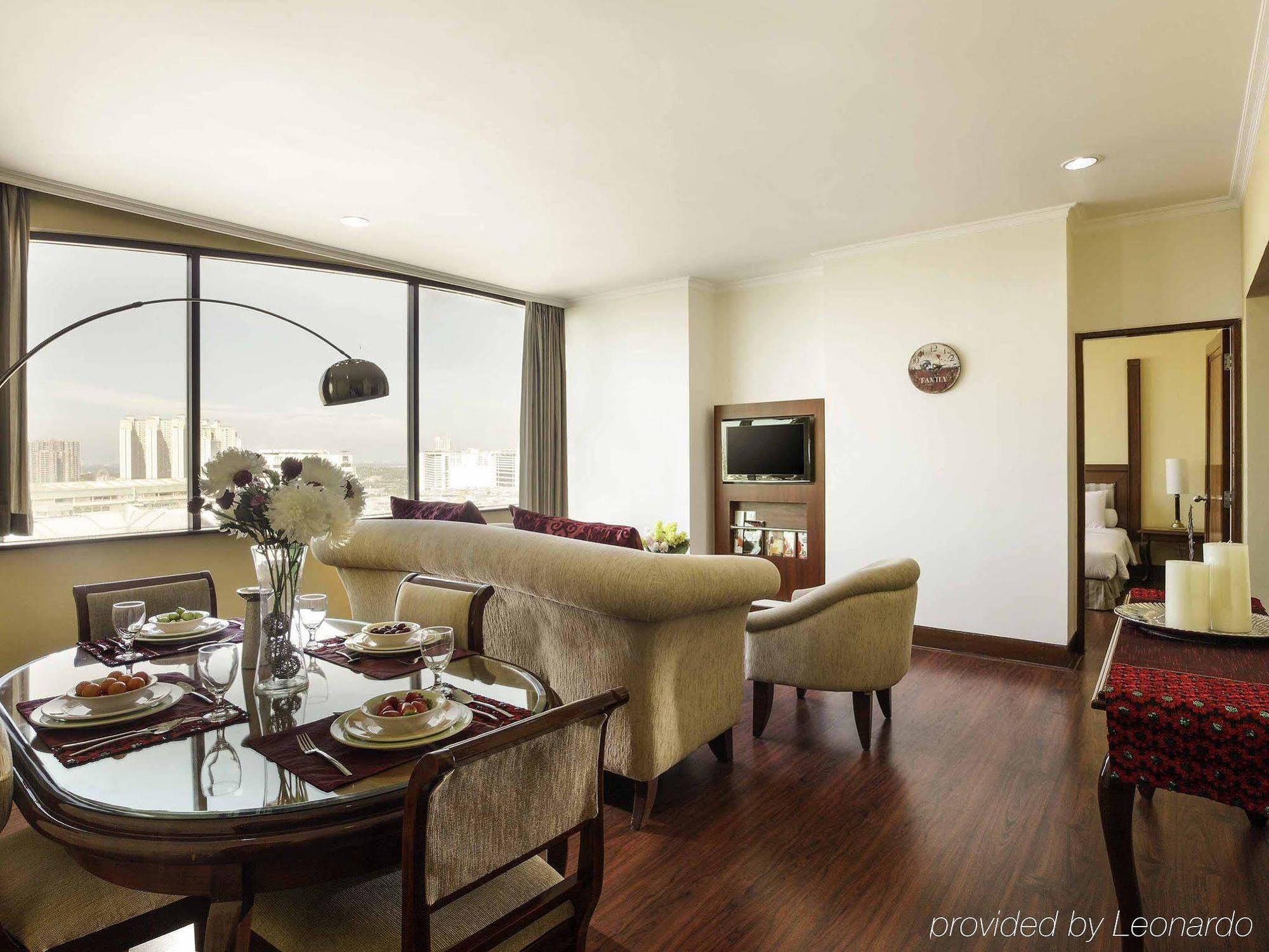 Ibis Mangga Dua Jacarta Exterior foto