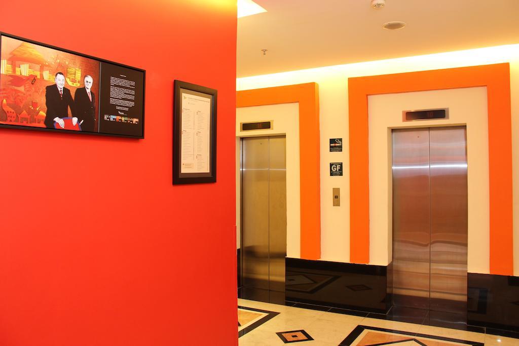 Ibis Mangga Dua Jacarta Exterior foto