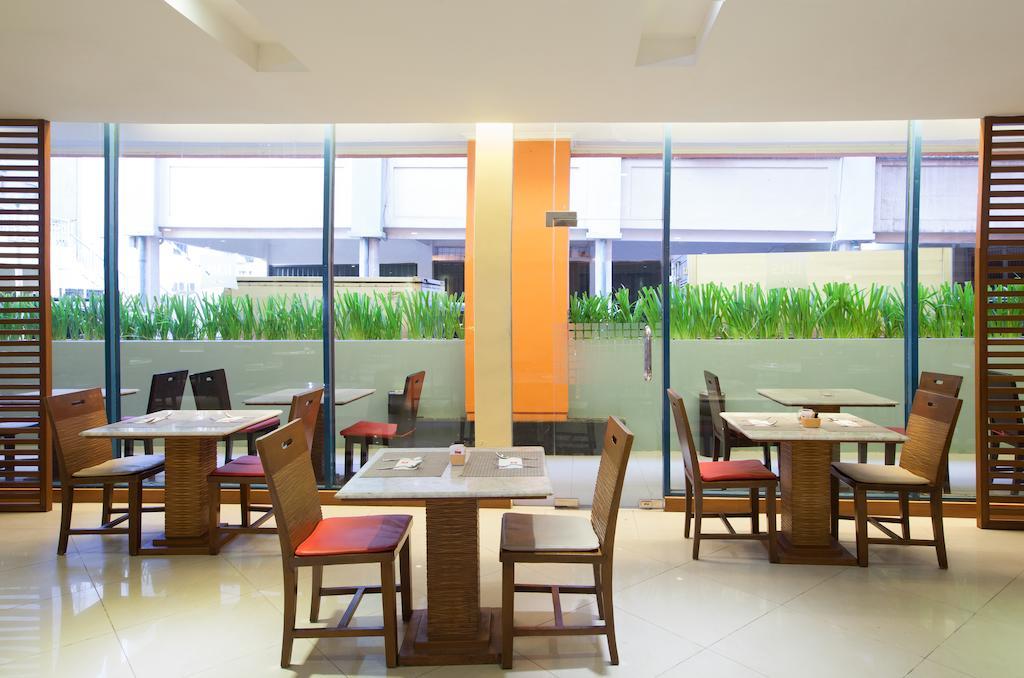 Ibis Mangga Dua Jacarta Exterior foto